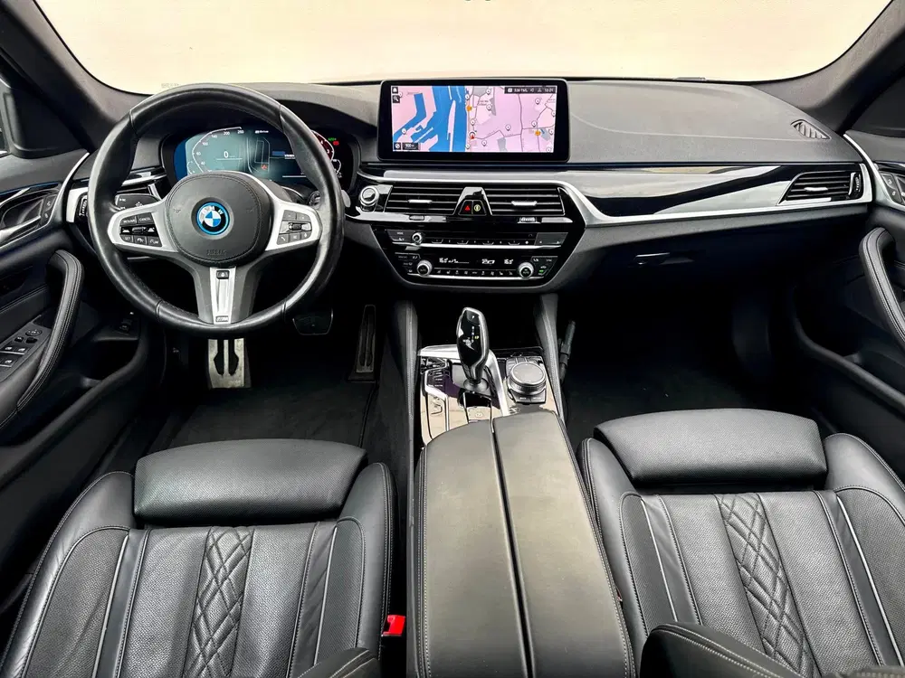 BMW 5-serie 530e M-Sport Org NL Pano Keyless Stoelve uit 2022, foto 3