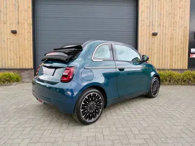 Fiat 500e La Prima 42 kWh cabrio *Carplay *Unieke kl uit 2020
