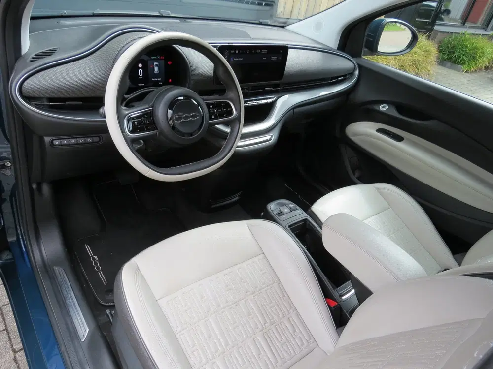 Fiat 500e La Prima 42 kWh cabrio *Carplay *Unieke kl uit 2020, foto 13