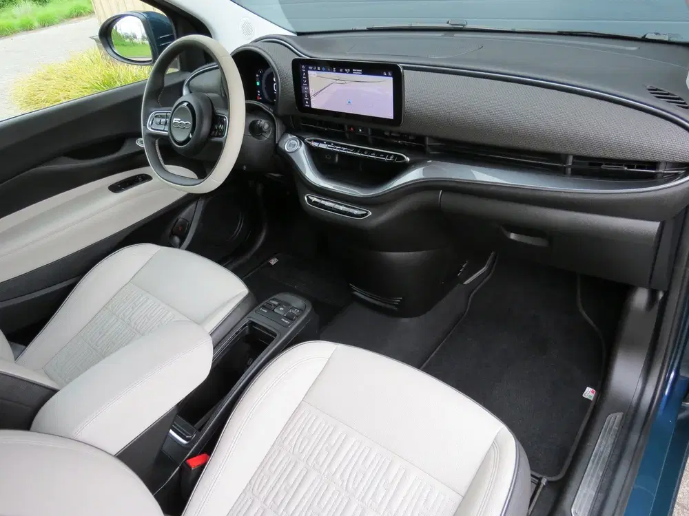 Fiat 500e La Prima 42 kWh cabrio *Carplay *Unieke kl uit 2020, foto 2