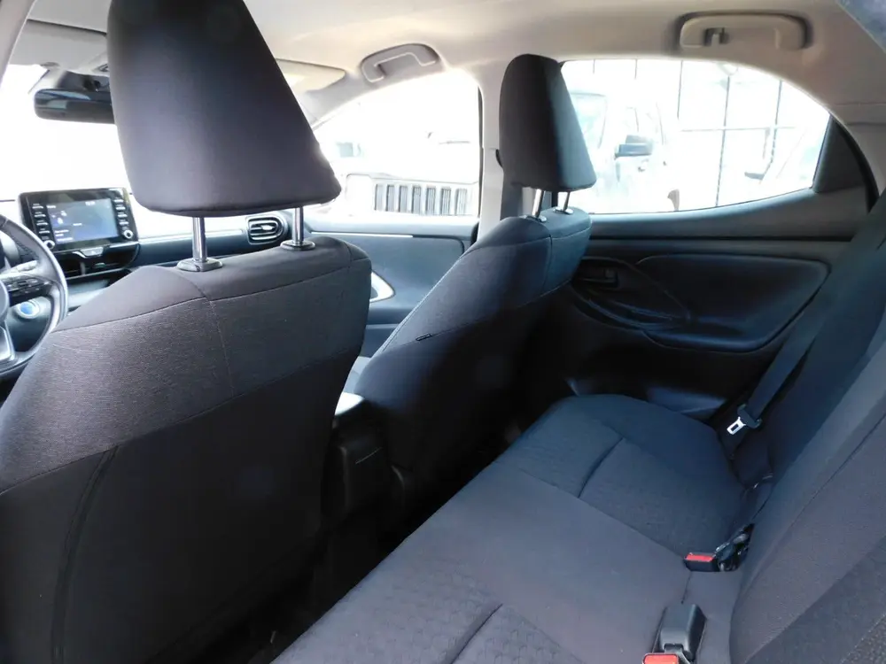 Toyota Yaris 1.5 Hybrid Active TOPSTAAT DEALER ONDERHOU uit 2023, foto 10