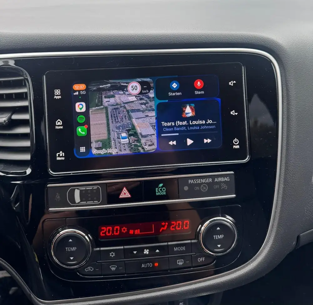 Mitsubishi Outlander 2.4 PHEV INTENSE+ 4WD + LEDER EXCLUSIVE uit 2019, foto 16