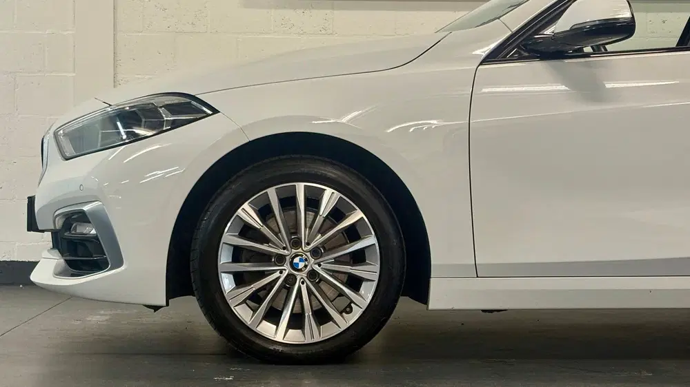 BMW 1-serie 118i Luxury Line 140pk Automaat uit 2020, foto 5