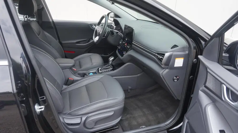 Hyundai IONIQ 1.6 GDi Hybrid Premium Plus uit 2020, foto 10