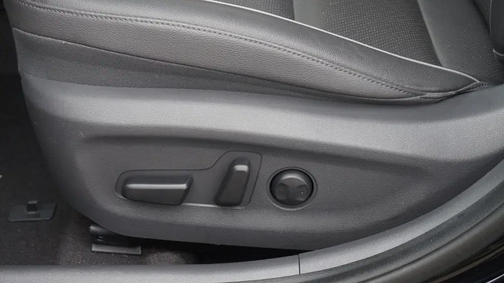 Hyundai IONIQ 1.6 GDi Hybrid Premium Plus uit 2020, foto 13