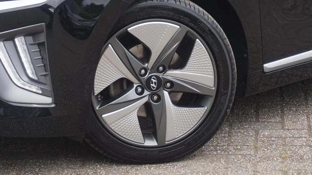Hyundai IONIQ 1.6 GDi Hybrid Premium Plus uit 2020, foto 7