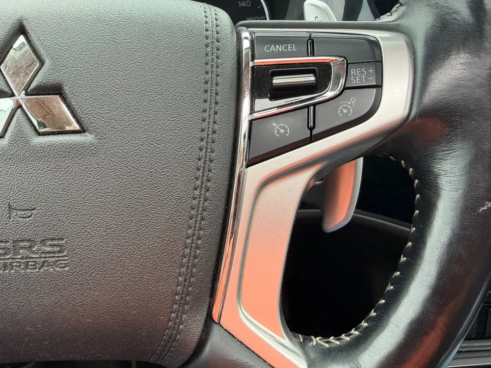 Mitsubishi Outlander 2.4 PHEV Intense Plus - Black Pearl - S uit 2019, foto 17