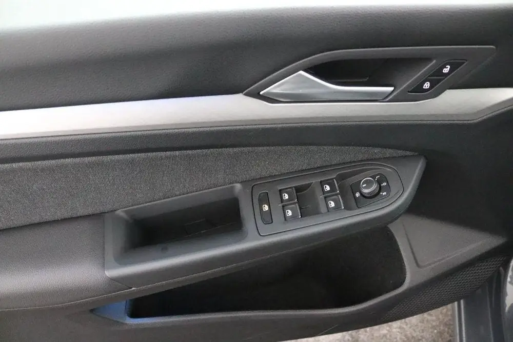 Volkswagen Golf 1.0 TSI Life Trekhaak uit 2023, foto 19