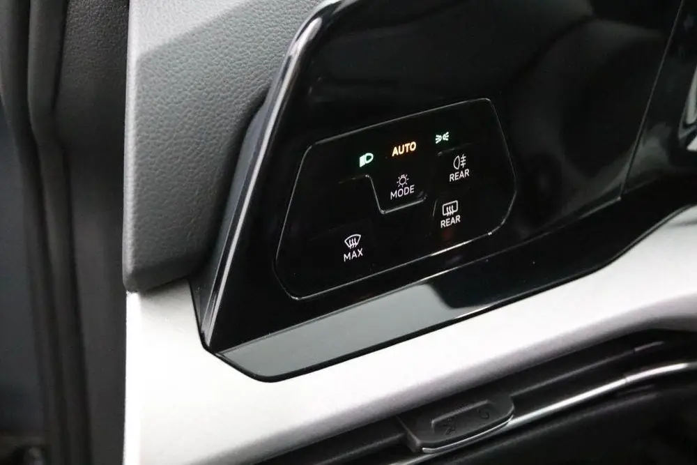 Volkswagen Golf 1.0 TSI Life Trekhaak uit 2023, foto 20