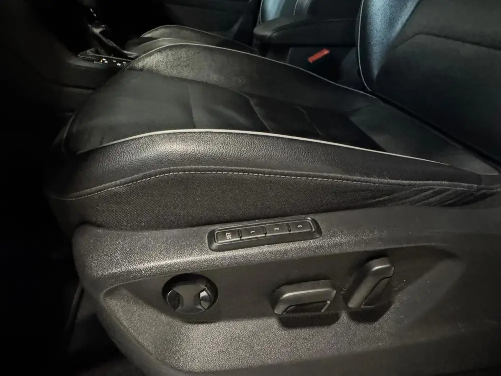 Volkswagen Tiguan 2.0 TSI 4Motion R-Line 7p PANO KEYLESS CAM uit 2021, foto 20