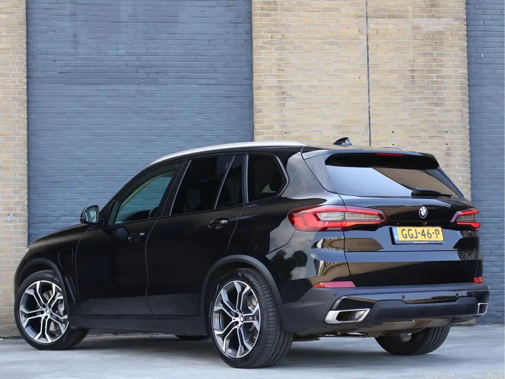 BMW X5 xDrive45e ACC uit 2020, foto 2
