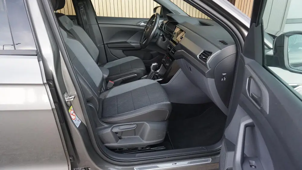 Volkswagen T-Cross 1.0 TSI 115pk 2x R-line Virtual Cockpit L uit 2019, foto 10