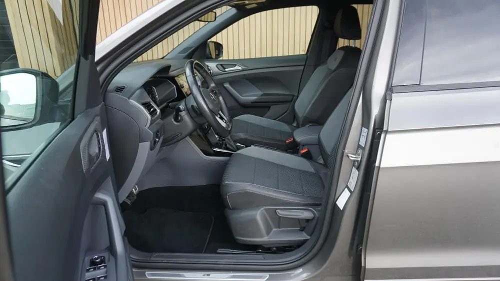 Volkswagen T-Cross 1.0 TSI 115pk 2x R-line Virtual Cockpit L uit 2019, foto 7