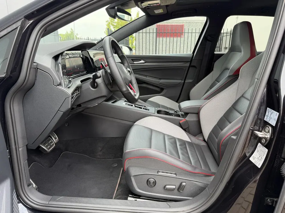 Volkswagen Golf 2.0 TSI GTI PANO | H\K | DCC | LEDER uit 2022, foto 10