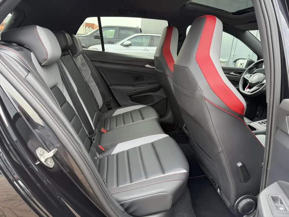 Volkswagen Golf 2.0 TSI GTI PANO | H\K | DCC | LEDER uit 2022, foto 16