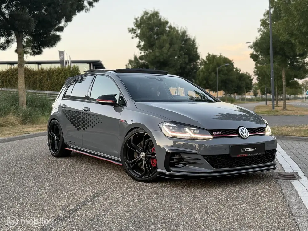 Volkswagen Golf 7.5 2.0 TSI GTI TCR DSG PANO NARDO DCC BULLX uit 2019, foto 16