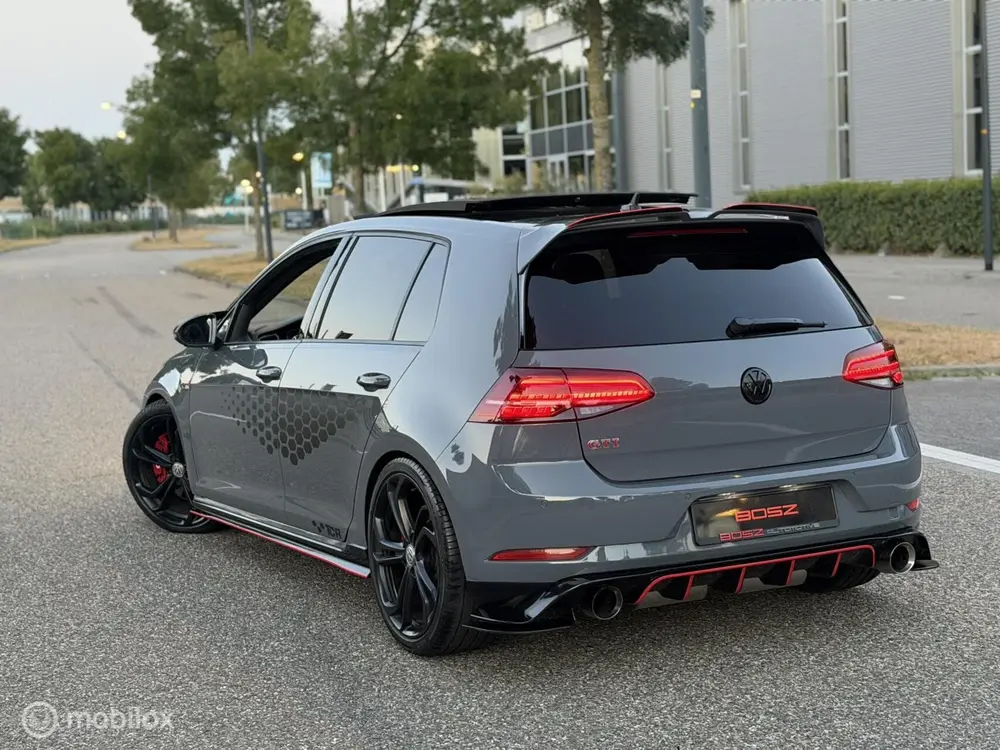 Volkswagen Golf 7.5 2.0 TSI GTI TCR DSG PANO NARDO DCC BULLX uit 2019, foto 20