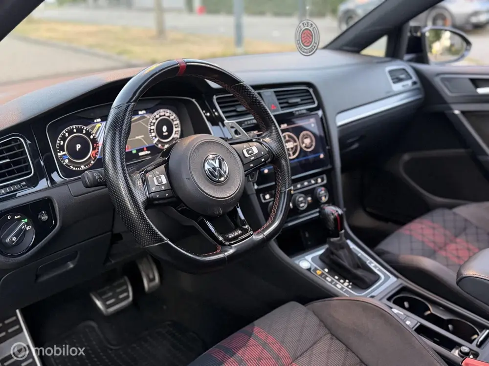 Volkswagen Golf 7.5 2.0 TSI GTI TCR DSG PANO NARDO DCC BULLX uit 2019, foto 5