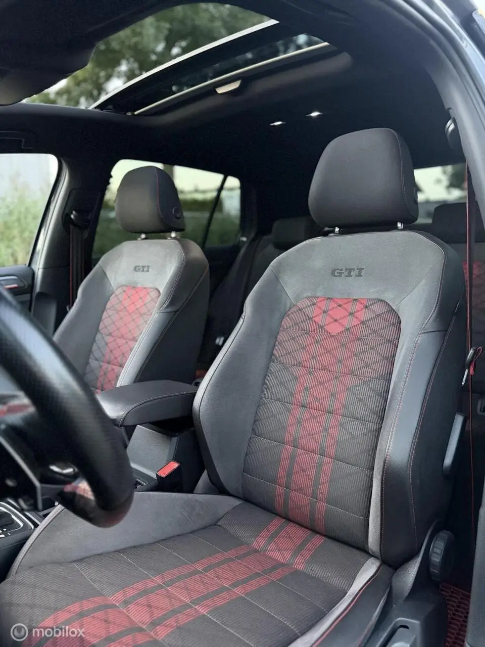 Volkswagen Golf 7.5 2.0 TSI GTI TCR DSG PANO NARDO DCC BULLX uit 2019, foto 7