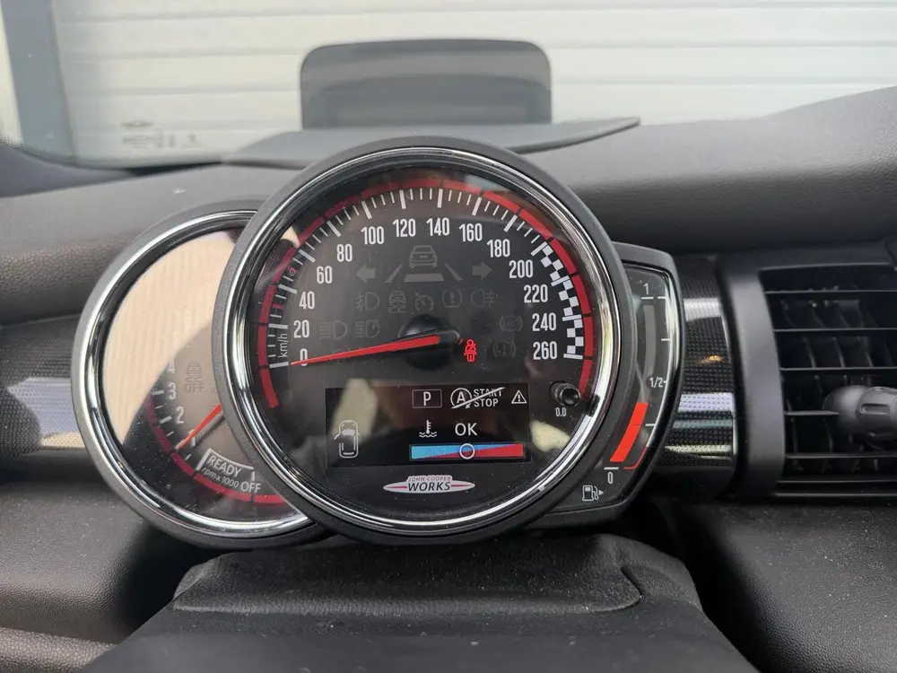 Mini John Cooper Works 2.0 John Cooper Works HK uit 2019, foto 14