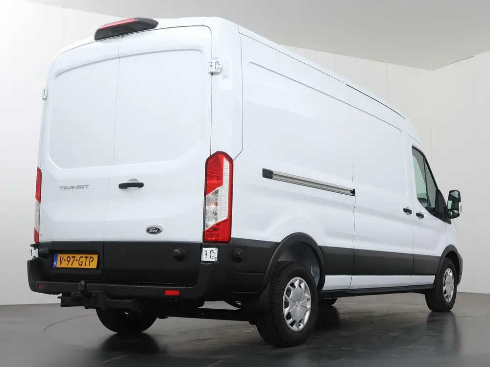 Ford Transit 350 uit 2024, foto 2