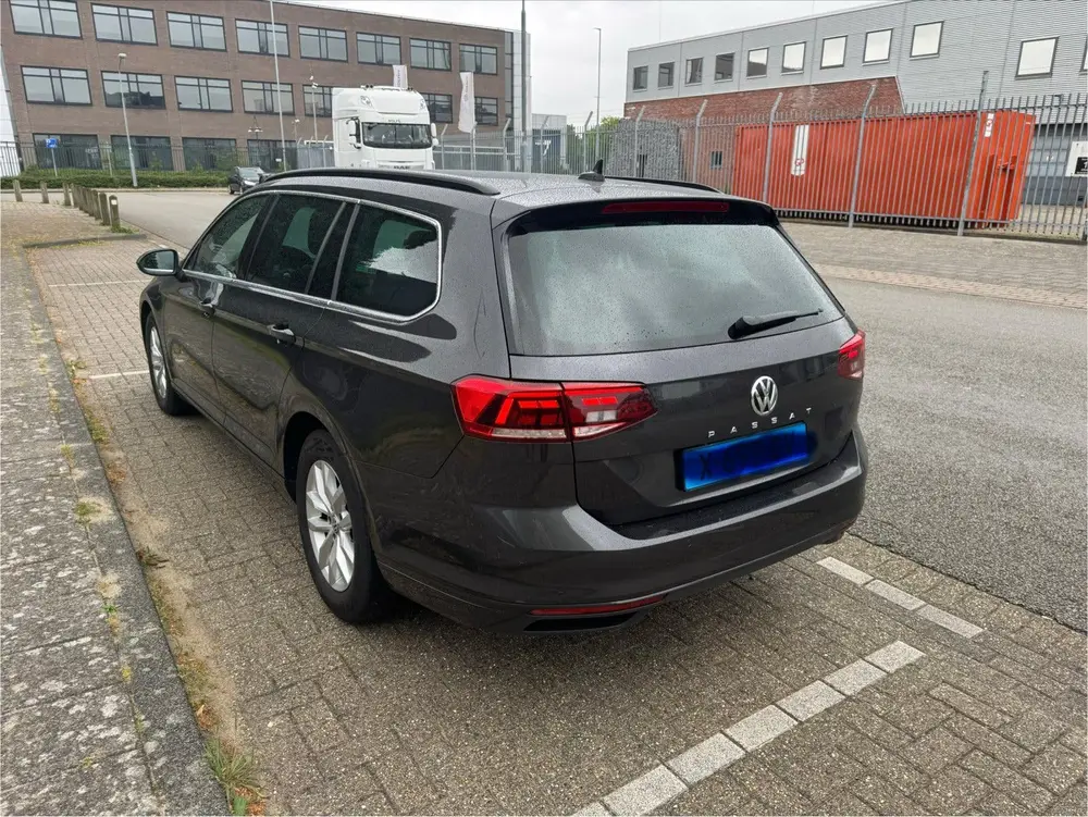 Volkswagen Passat VARIANT 2.0TDI 150 PK DSG-7 AUT 2020 Grijs uit 2020, foto 4