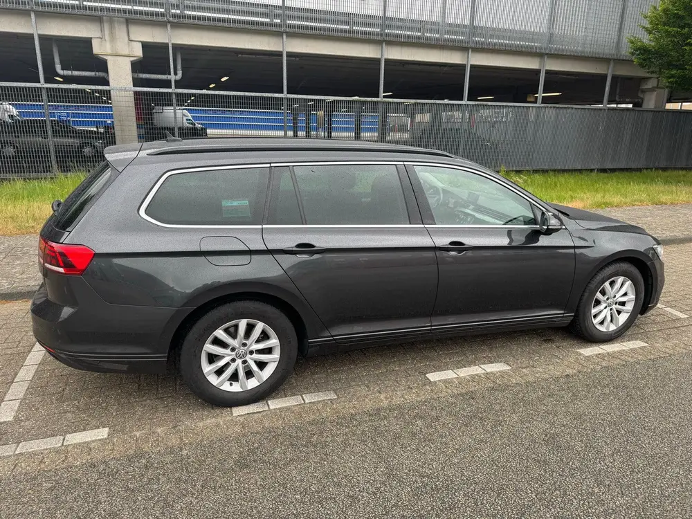Volkswagen Passat VARIANT 2.0TDI 150 PK DSG-7 AUT 2020 Grijs uit 2020, foto 6