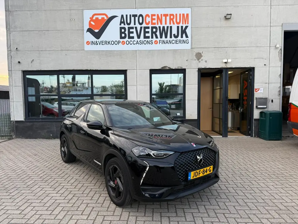 DS Automobiles 3 Crossback DS 3 Performance Line 1.2 Puretech 131pk Aut 2021 Zwart uit 2021