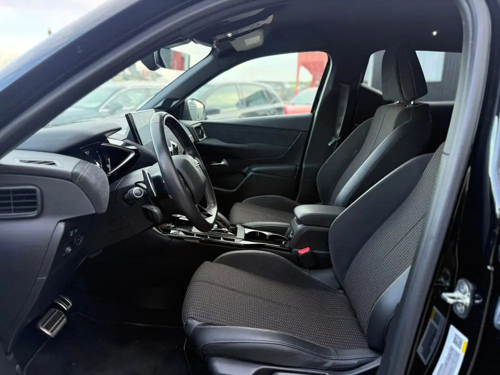 DS Automobiles 3 Crossback DS 3 Performance Line 1.2 Puretech 131pk Aut 2021 Zwart uit 2021, foto 12