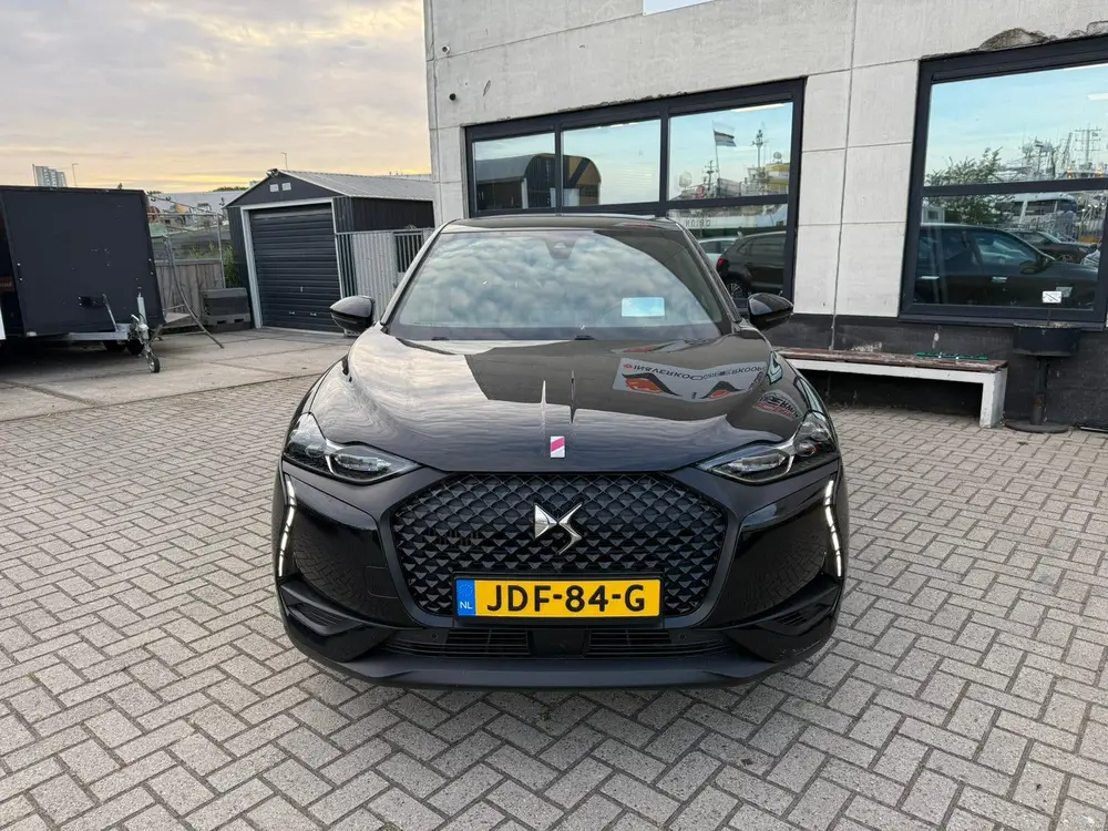 DS Automobiles 3 Crossback DS 3 Performance Line 1.2 Puretech 131pk Aut 2021 Zwart uit 2021, foto 3