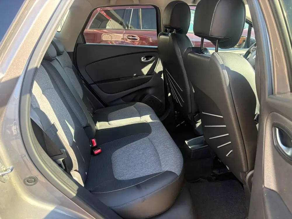Renault Captur 1.3 TCe Intens Clima, cruise, blindspot, came uit 2019, foto 12