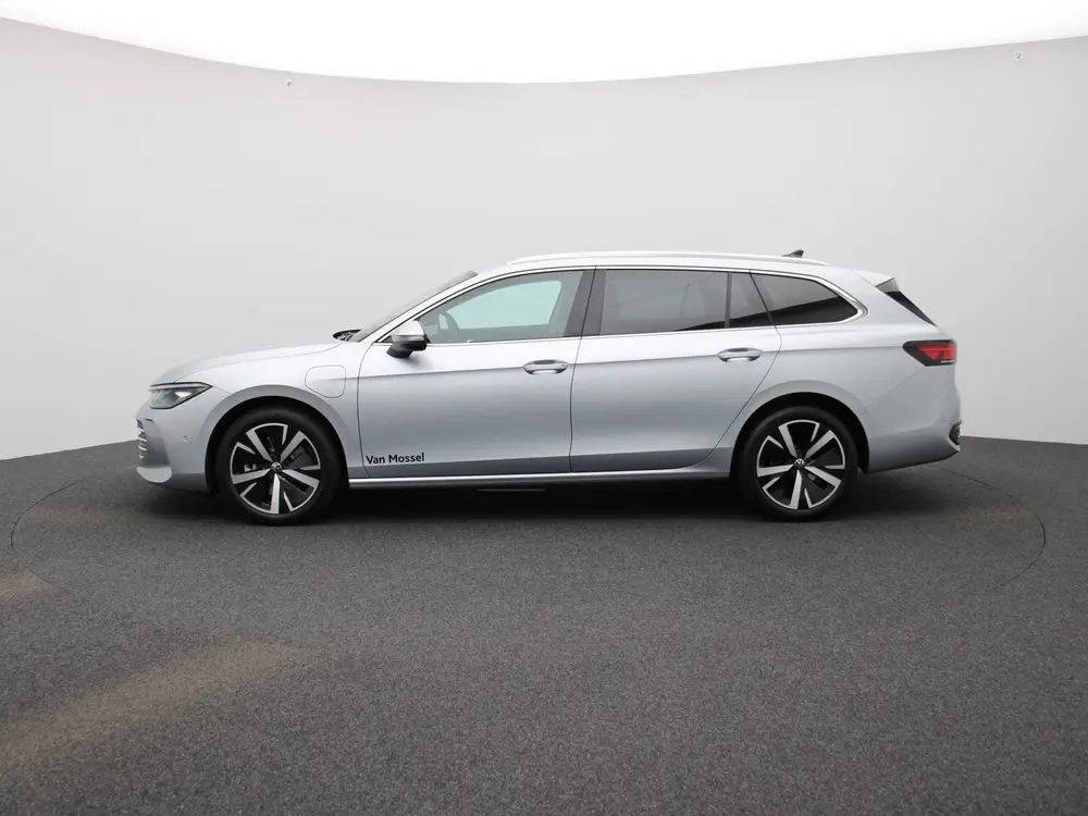 Volkswagen Passat Variant 1.5 eHybrid Business 204 PK DSG | uit 2024, foto 4