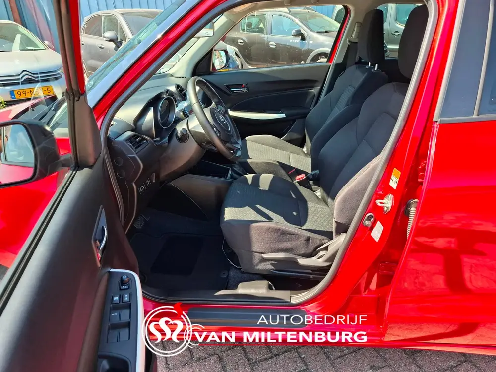 Suzuki Swift 1.2 Stijl Automaat Clima Cruise Navi Camer uit 2020, foto 5