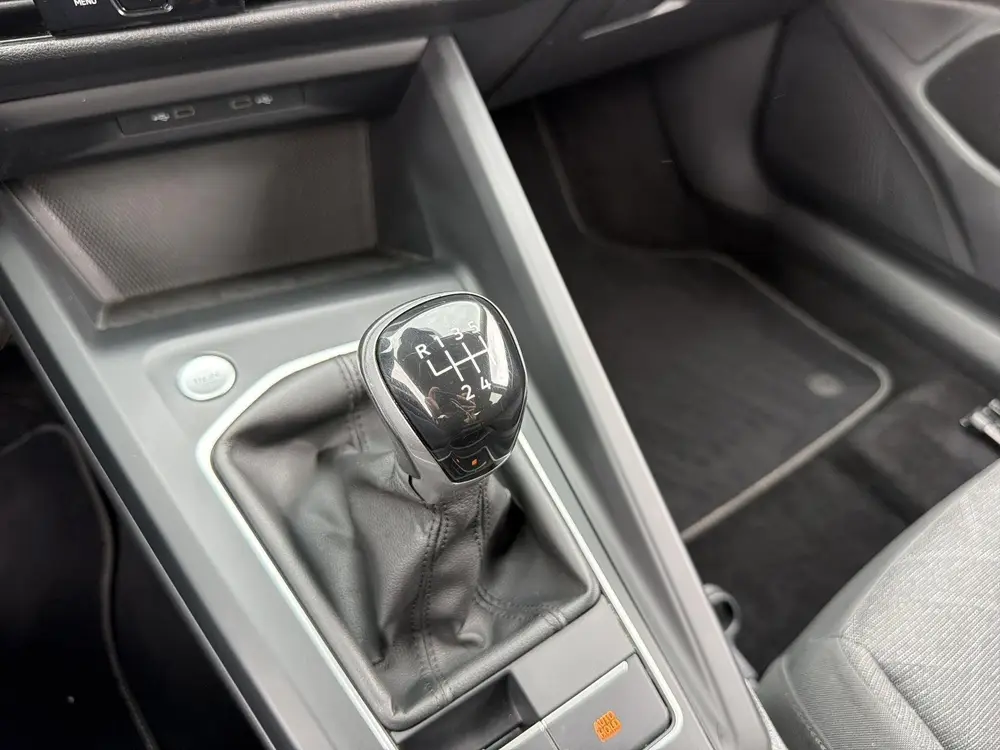 Volkswagen Golf 1.0 TSI Life uit 2022, foto 19