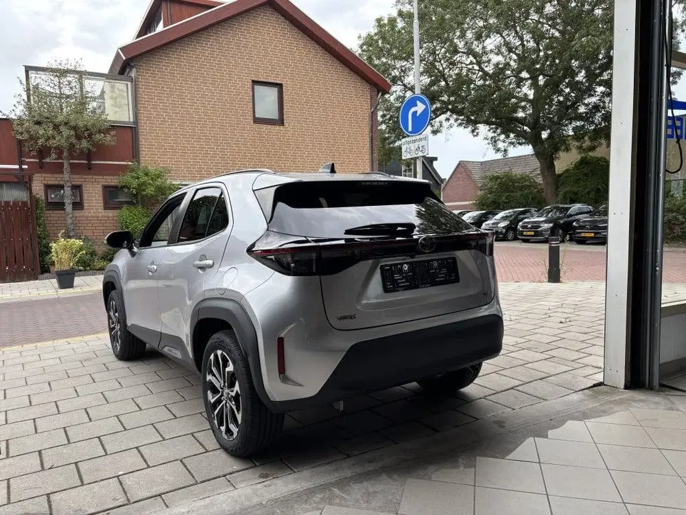 Toyota Yaris Cross 1.5 Hybr 130 Dynamic (bj 2025 uit 2025, foto 4