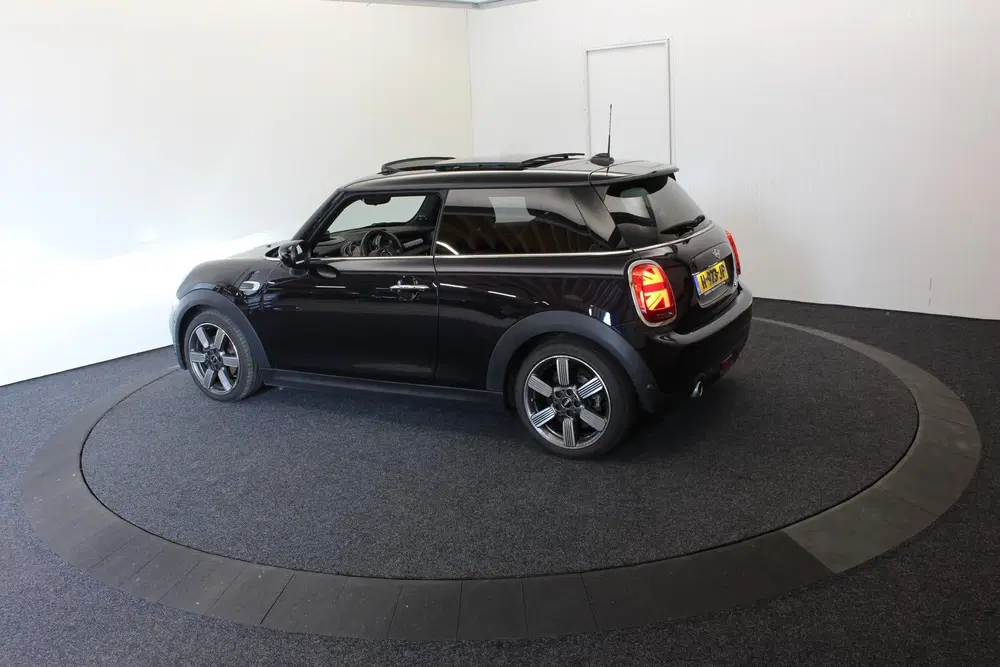 Mini Cooper 1.5 Cooper 60 Years Pano Vol Leder Head-up uit 2020, foto 18