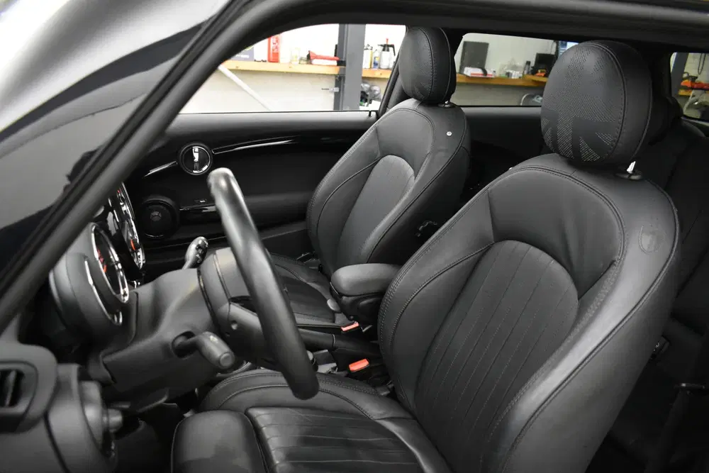 Mini Cooper 1.5 Cooper 60 Years Pano Vol Leder Head-up uit 2020, foto 2
