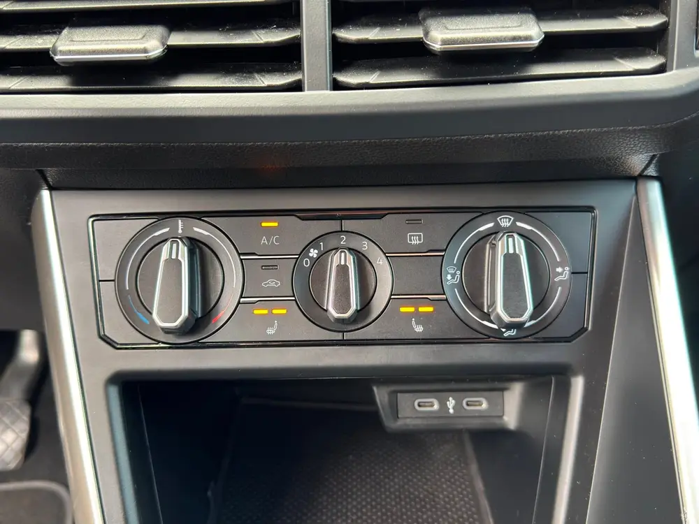 Volkswagen Polo 1.0 | Airco | Navi | Cruise | Stoelverwarmin uit 2024, foto 20