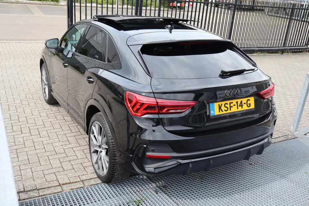 Audi Q3 45 TFSI e Edition 3x S-Line uit 2023, foto 13