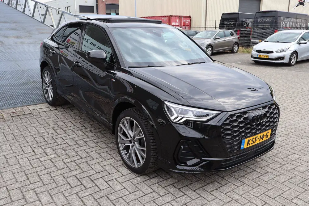 Audi Q3 45 TFSI e Edition 3x S-Line uit 2023, foto 6