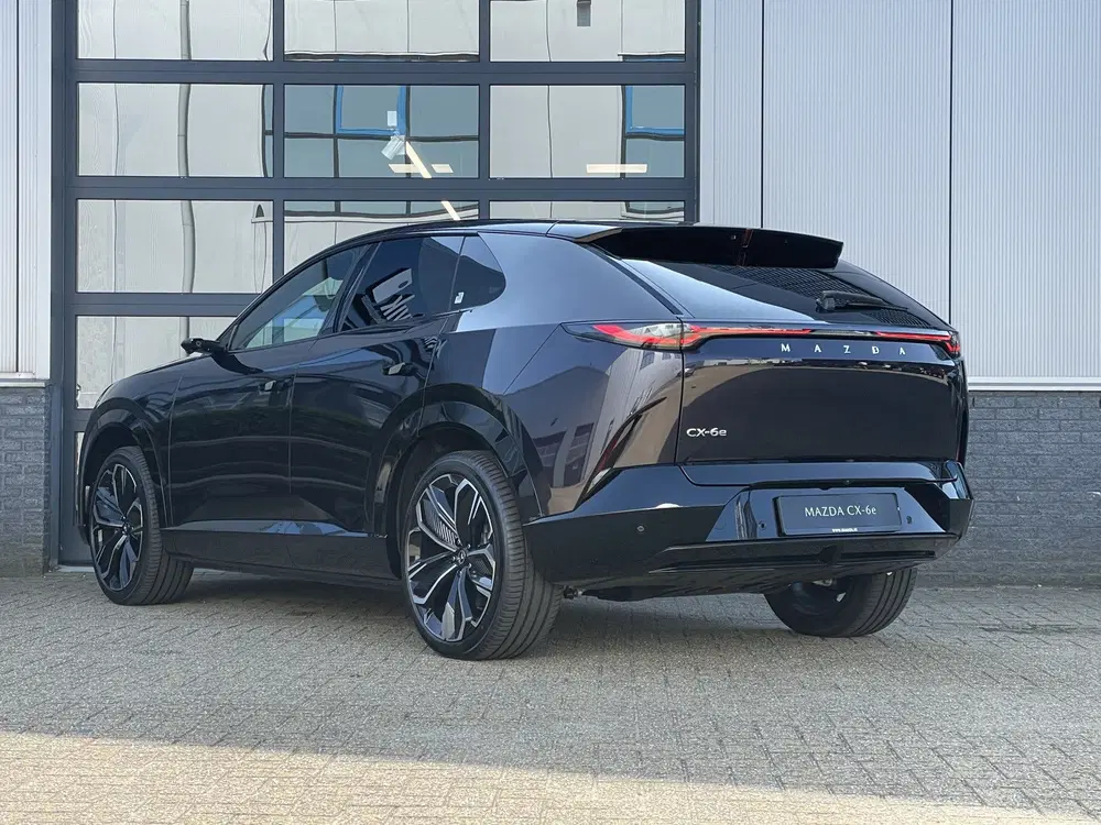 Mazda CX-6e Takumi Plus 78 kWh uit 2026, foto 3
