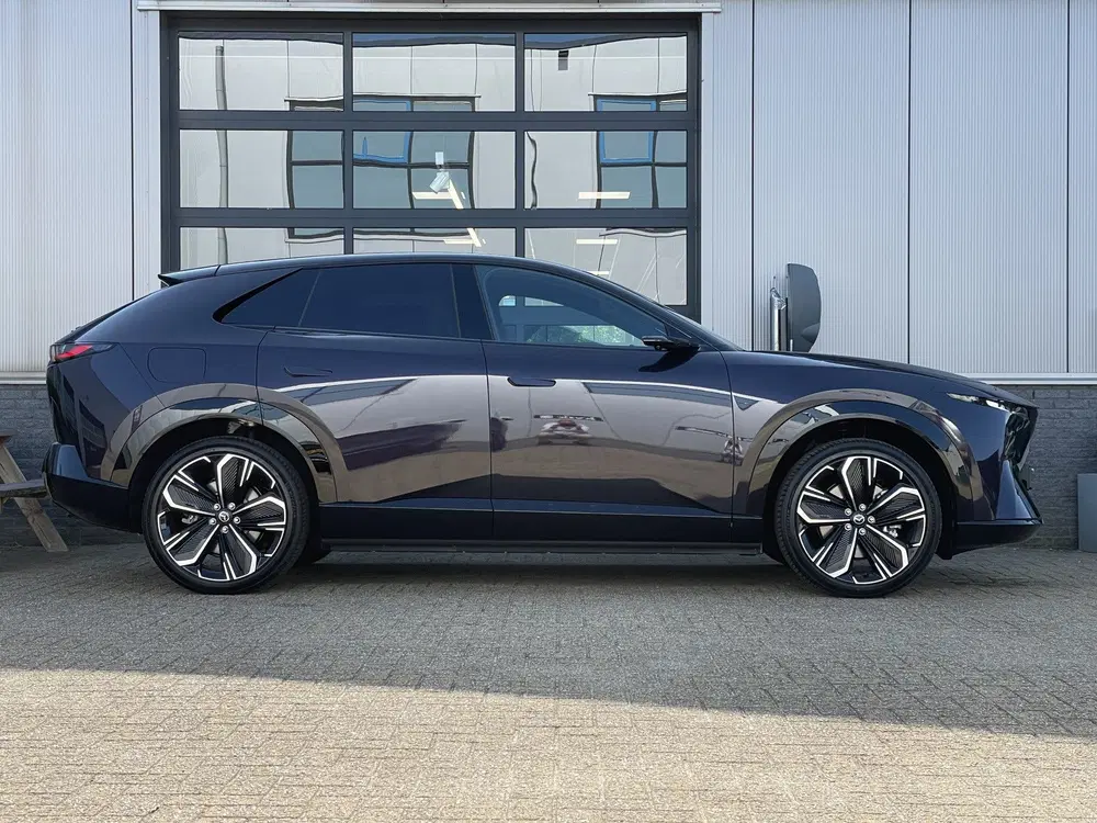 Mazda CX-6e Takumi Plus 78 kWh uit 2026, foto 8