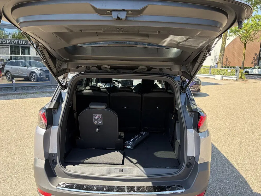 Peugeot 5008 1.2 Hybrid 136 GT 7 PERSOONS uit 2024, foto 8