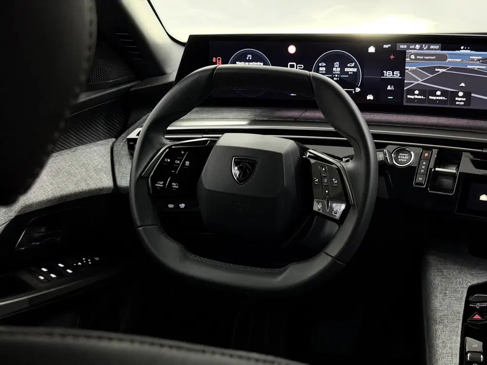 Peugeot 5008 1.2 Hybrid 145 Allure 7p 360 Camera uit 2025, foto 14