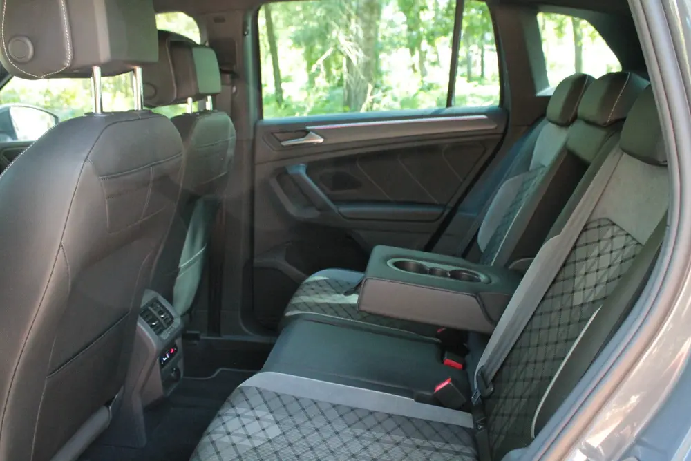 Volkswagen Tiguan 1.5 TSI R-Line Business | Carplay | Trekha uit 2023, foto 12