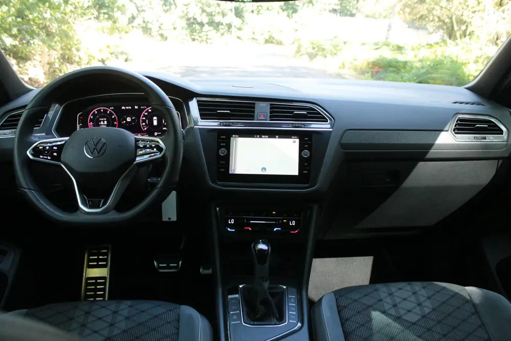Volkswagen Tiguan 1.5 TSI R-Line Business | Carplay | Trekha uit 2023, foto 13
