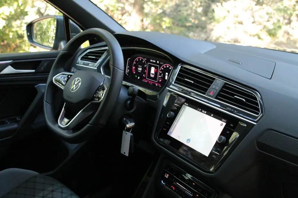 Volkswagen Tiguan 1.5 TSI R-Line Business | Carplay | Trekha uit 2023, foto 16