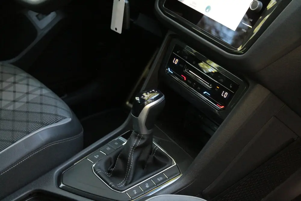 Volkswagen Tiguan 1.5 TSI R-Line Business | Carplay | Trekha uit 2023, foto 17