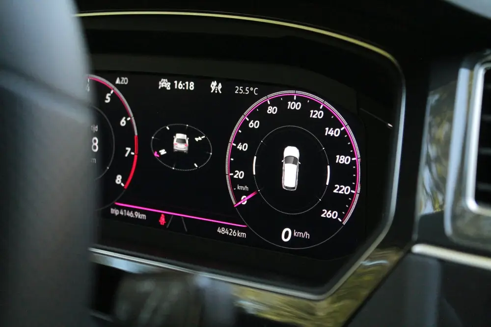 Volkswagen Tiguan 1.5 TSI R-Line Business | Carplay | Trekha uit 2023, foto 18