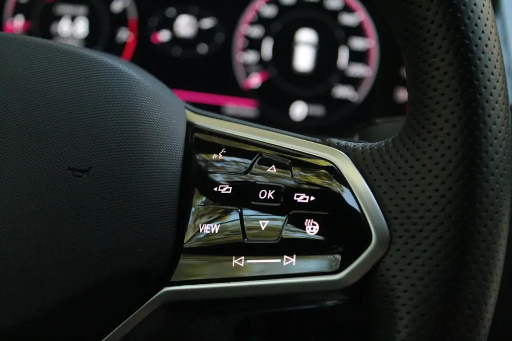 Volkswagen Tiguan 1.5 TSI R-Line Business | Carplay | Trekha uit 2023, foto 20